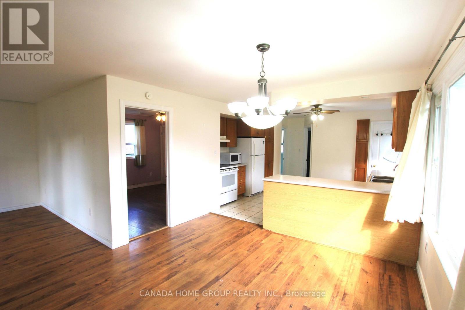 931 Goldie Street, Innisfil, Ontario L0L 1C0 - Photo 10 - N13723608