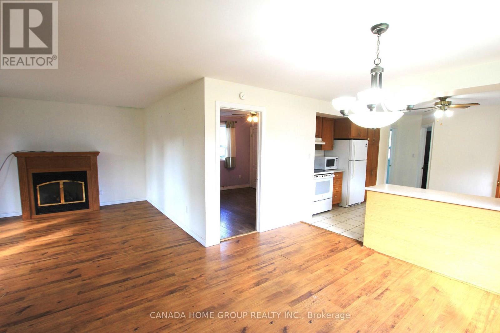 931 Goldie Street, Innisfil, Ontario L0L 1C0 - Photo 11 - N13723608