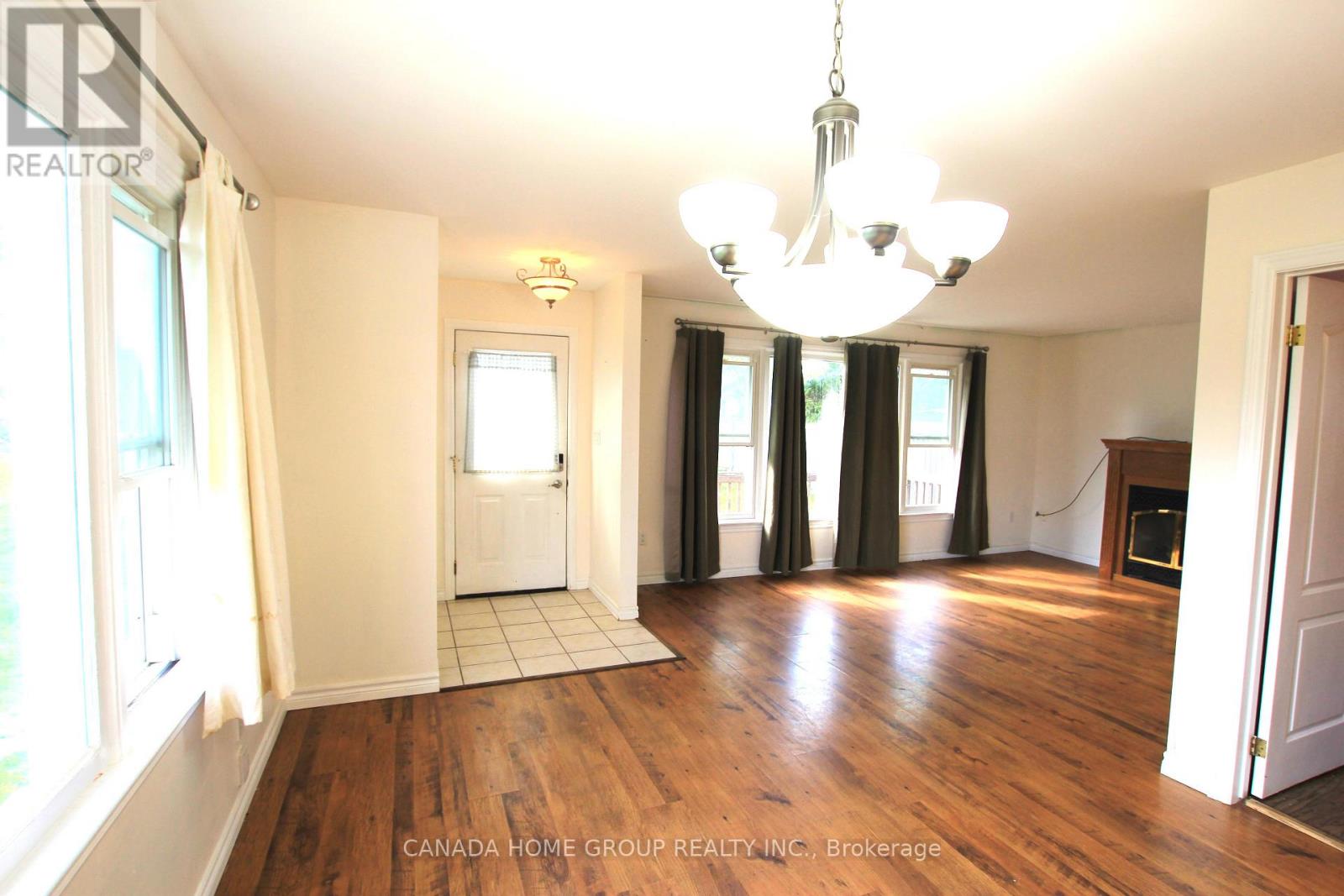 931 Goldie Street, Innisfil, Ontario L0L 1C0 - Photo 13 - N13723608