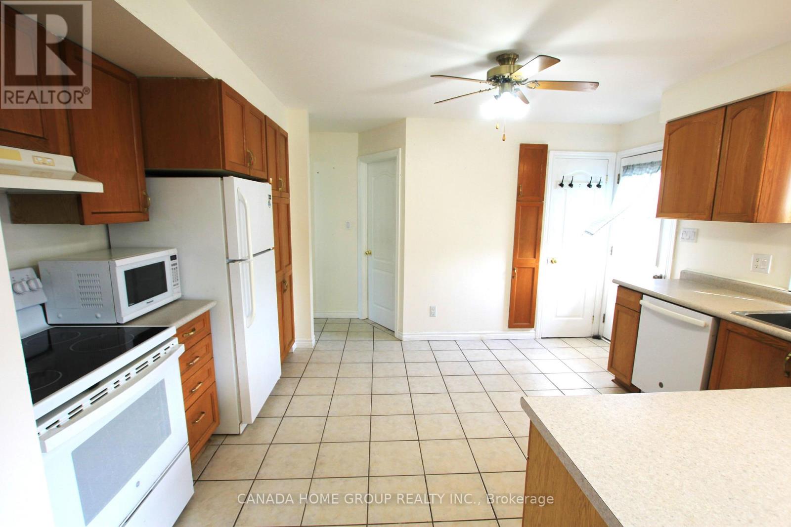 931 Goldie Street, Innisfil, Ontario L0L 1C0 - Photo 9 - N13723608