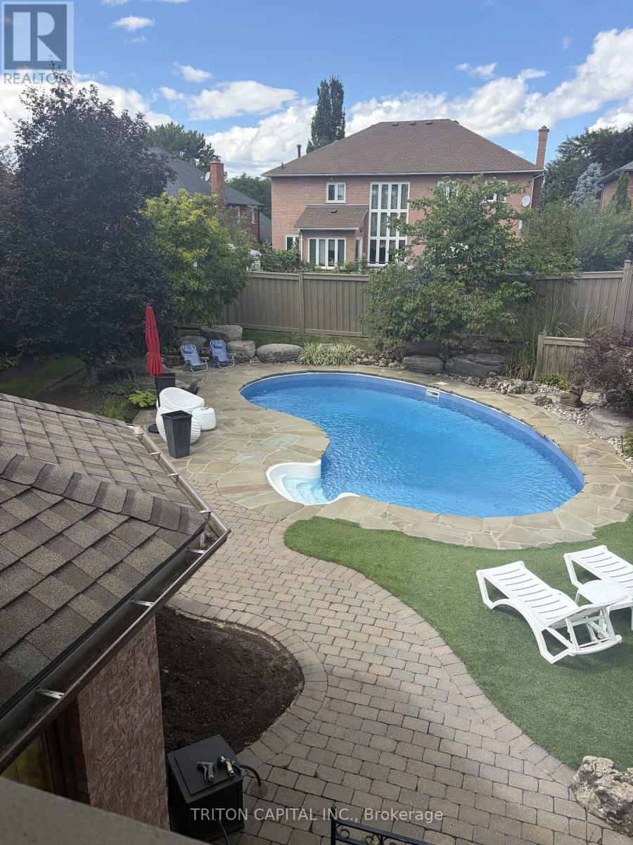 64 Dianawood Ridge, Vaughan, Ontario  L4L 6X9 - Photo 4 - N13723642