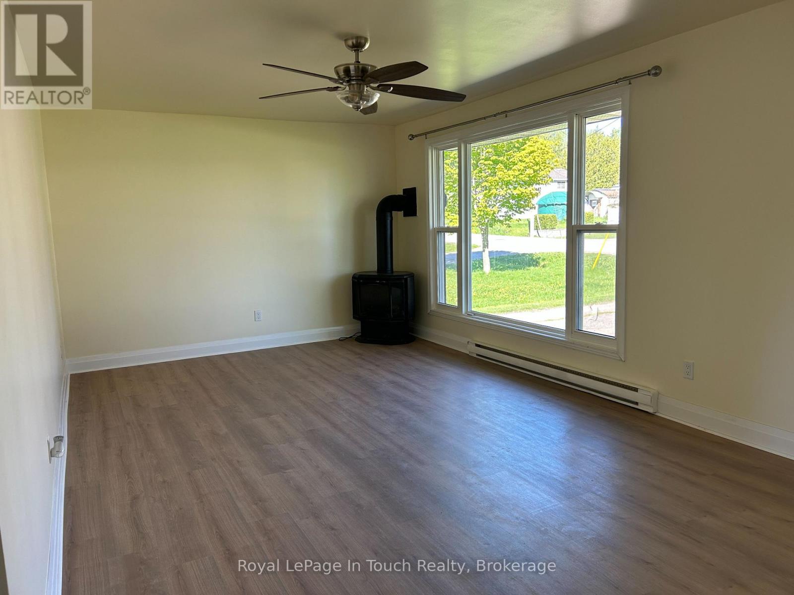 317 Wardell Street, Tay, Ontario  L0K 1R0 - Photo 14 - S13619686