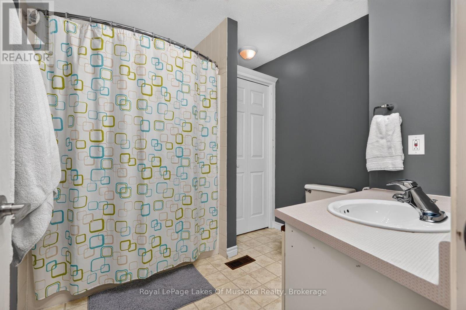 570 John Street S, Gravenhurst, Ontario  P1P 1J9 - Photo 24 - X13723356