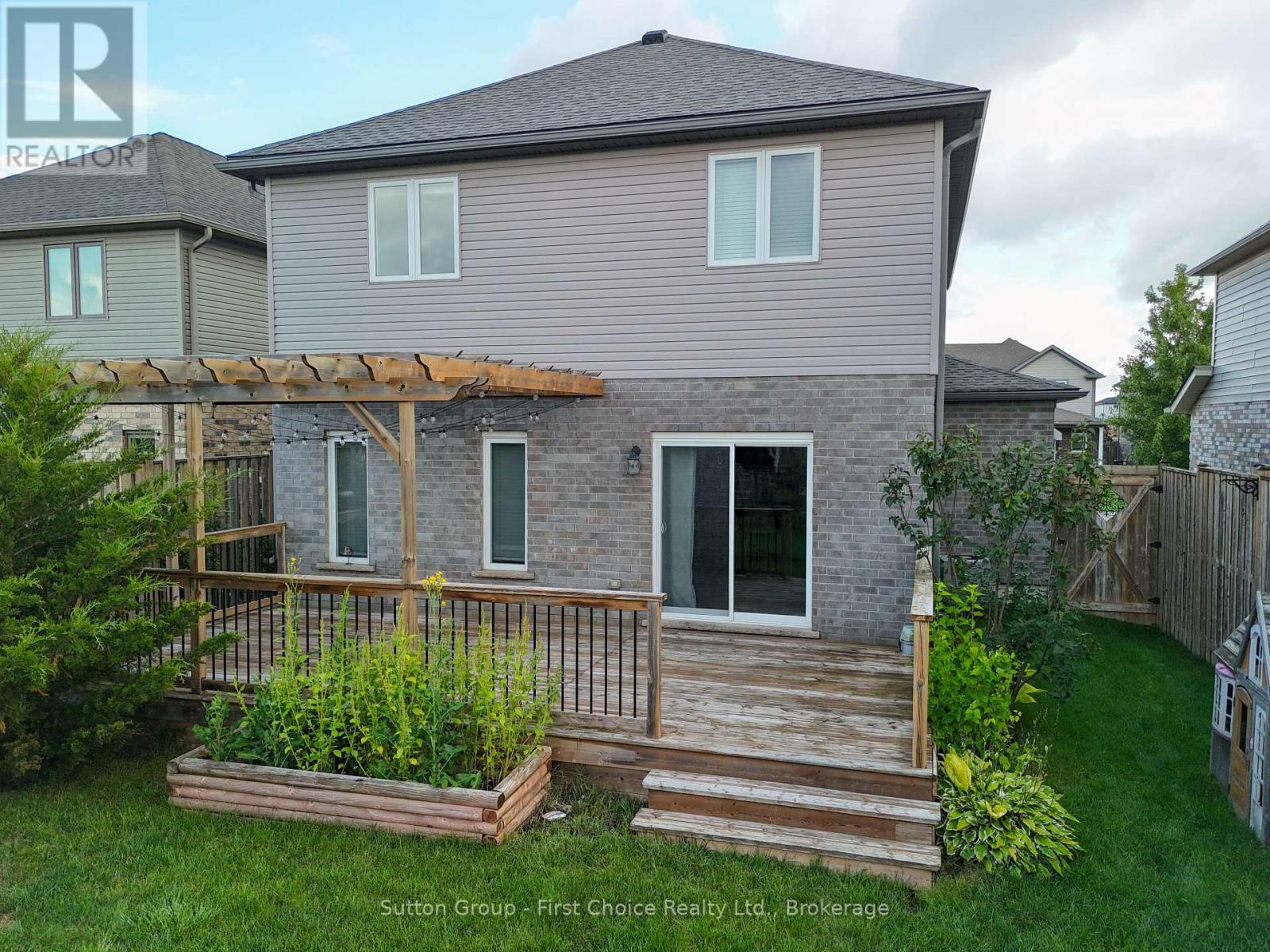 21 Brown Street, Stratford, Ontario  N5A 0B8 - Photo 35 - X13482024
