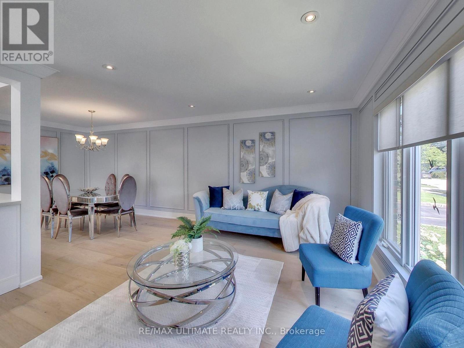 3626 Anniversary Road, Mississauga, Ontario  L5C 2G1 - Photo 2 - W13723470