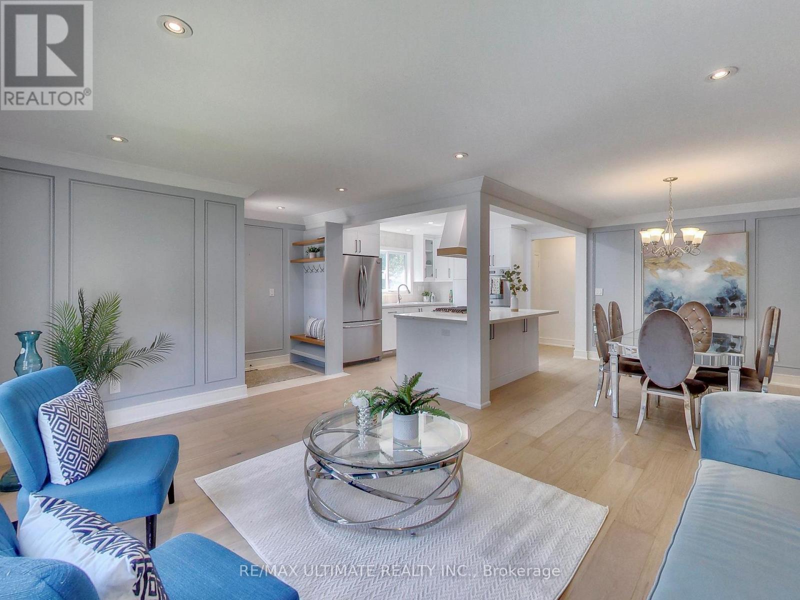 3626 Anniversary Road, Mississauga, Ontario  L5C 2G1 - Photo 3 - W13723470