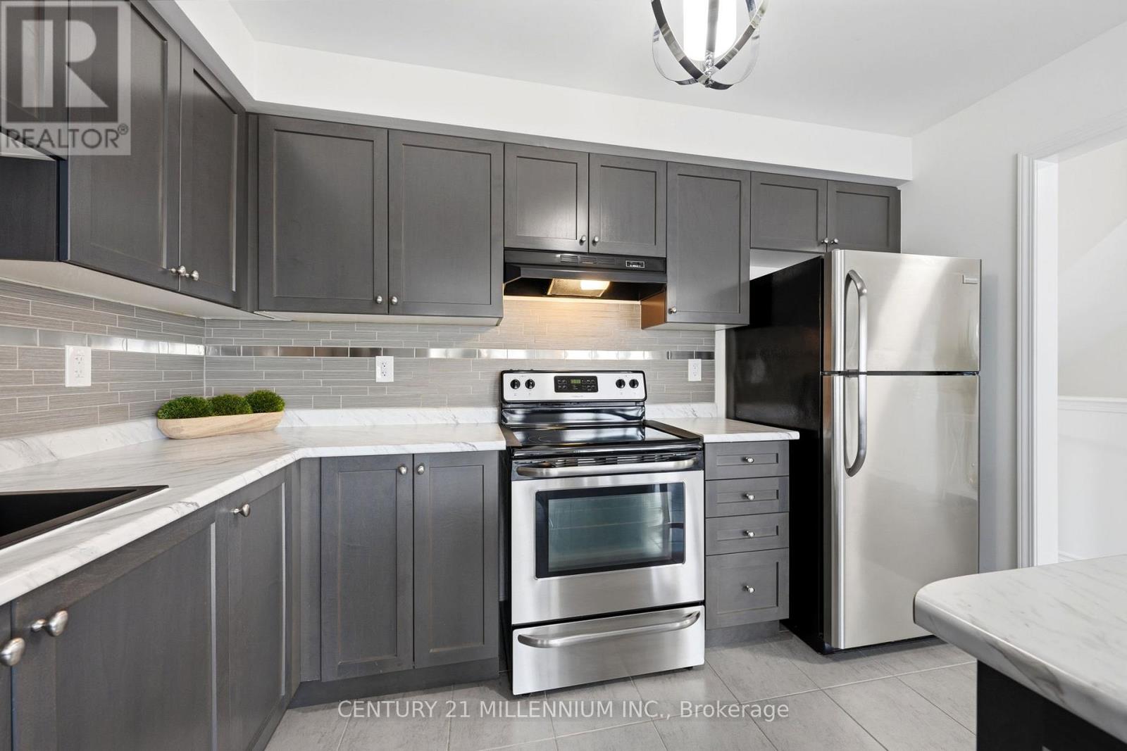242 Remembrance Road, Brampton, Ontario  L7A 4P4 - Photo 12 - W13723574