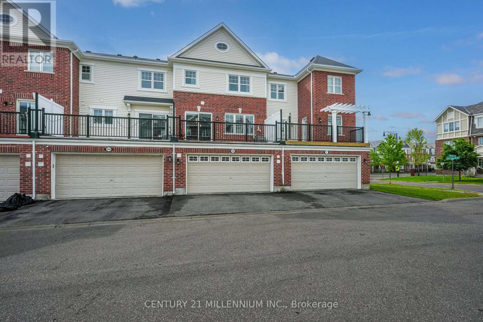 242 Remembrance Road, Brampton, Ontario  L7A 4P4 - Photo 2 - W13723574