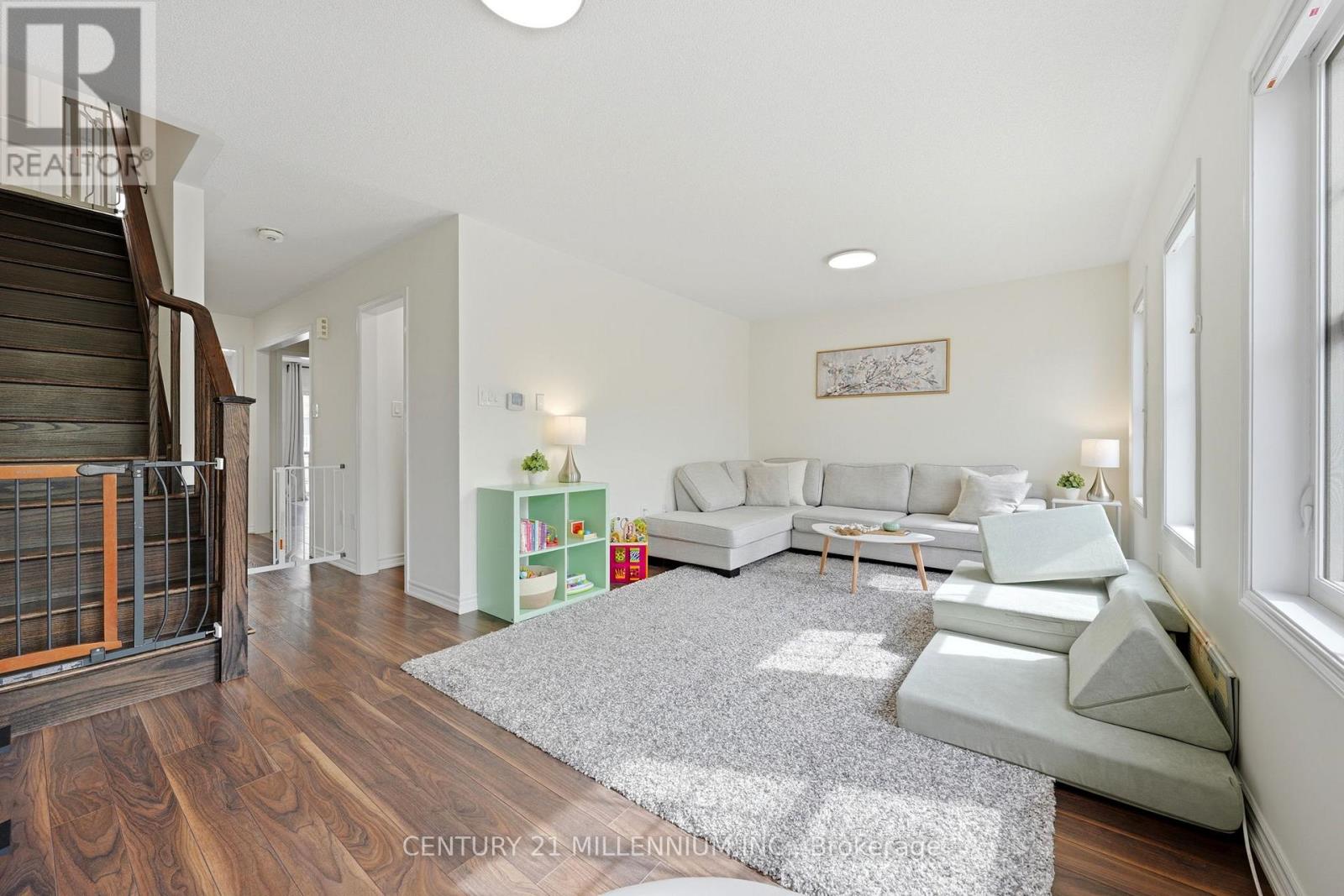 242 Remembrance Road, Brampton, Ontario  L7A 4P4 - Photo 4 - W13723574