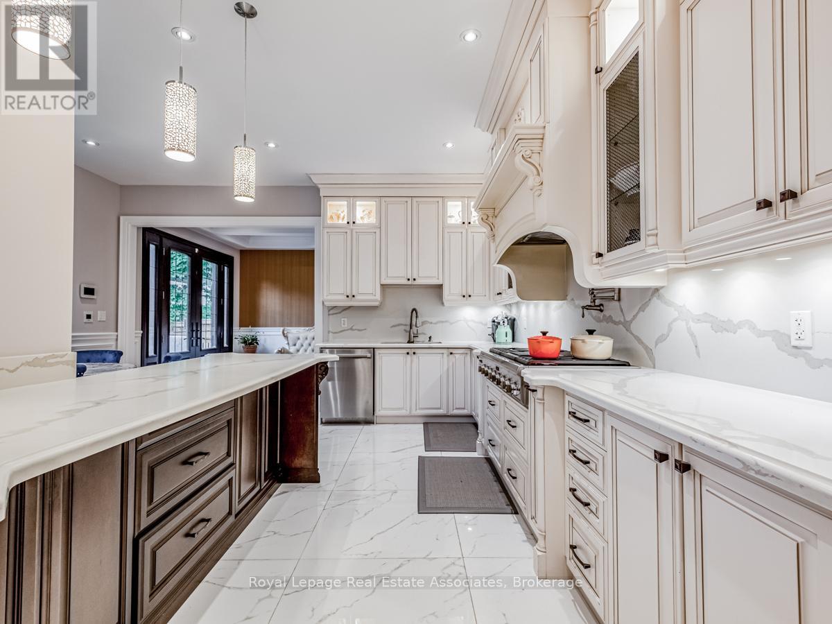 96 Elmcrest Road, Toronto, Ontario  M9C 3R9 - Photo 12 - W13723584