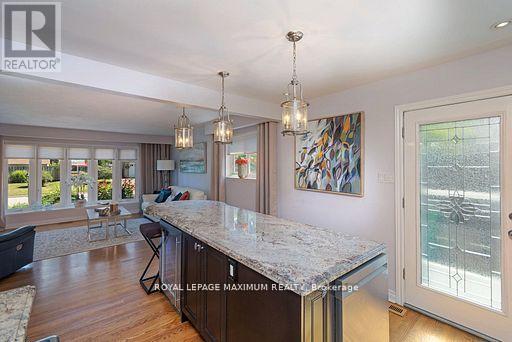 38 Abbey Road, Brampton, Ontario  L6W 2T8 - Photo 7 - W13723636