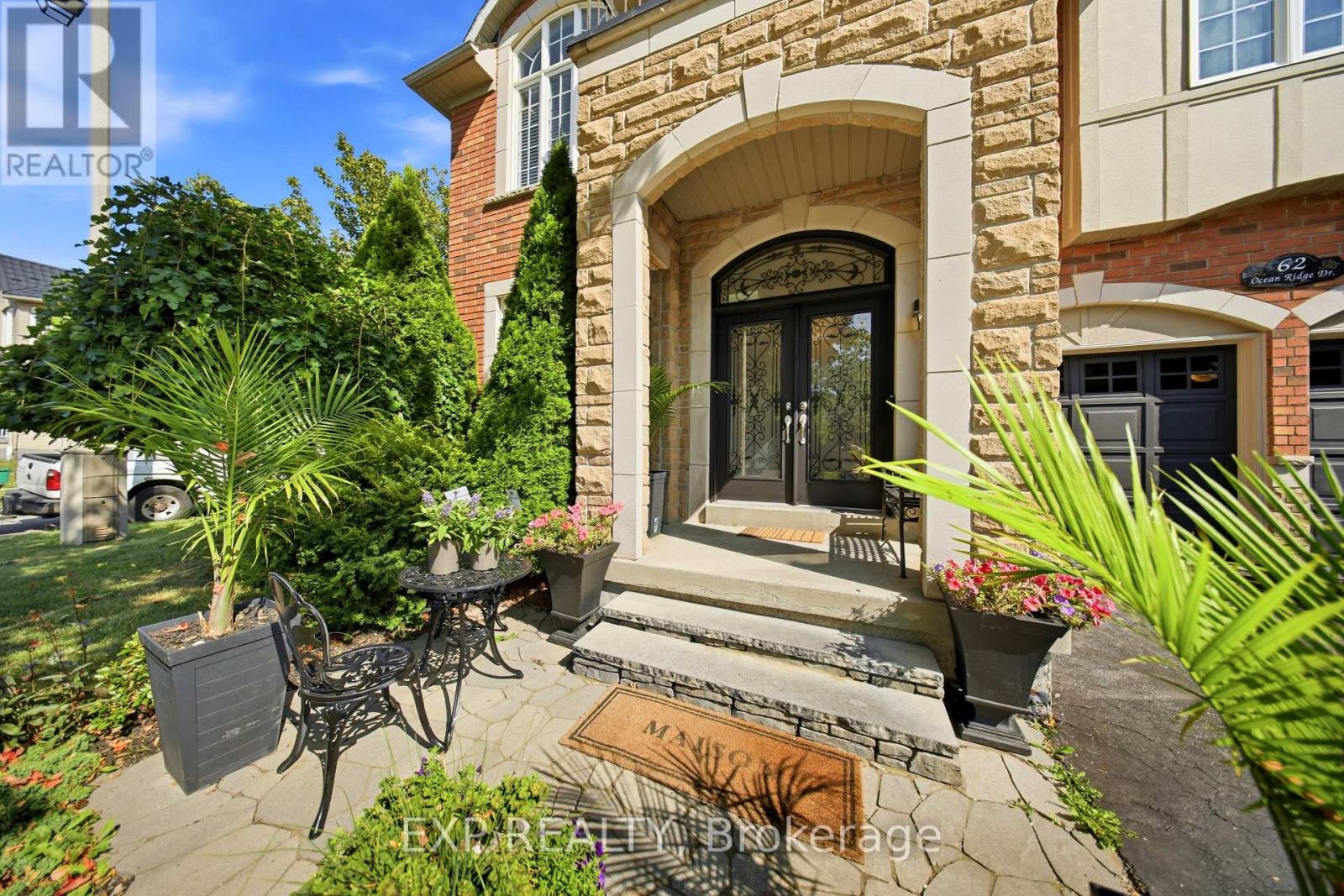 62 Ocean Ridge Drive, Brampton, Ontario  L6R 3L3 - Photo 3 - W13723658