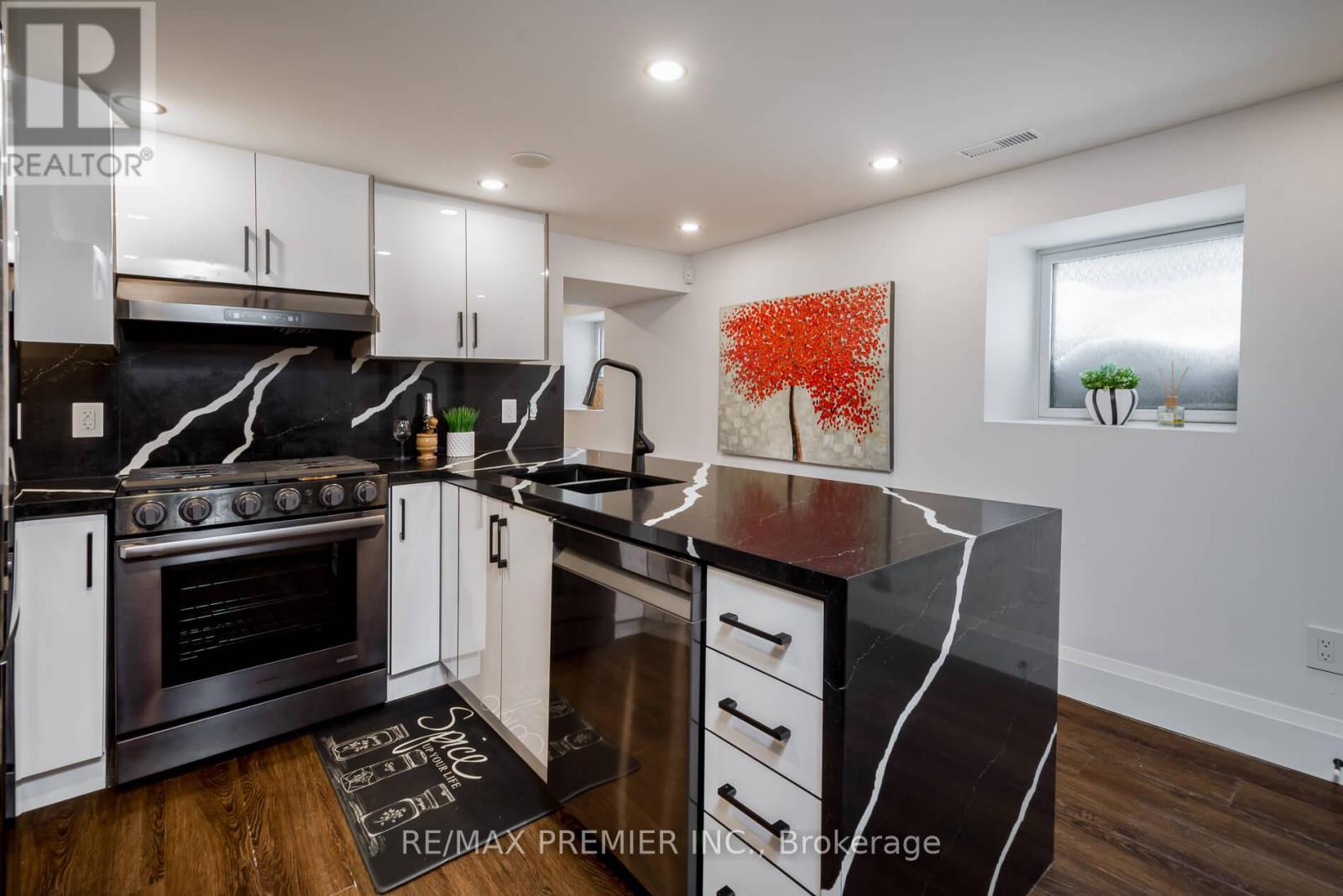 21 Elizabeth Street N, Brampton, Ontario  L6X 1S1 - Photo 36 - W13723662