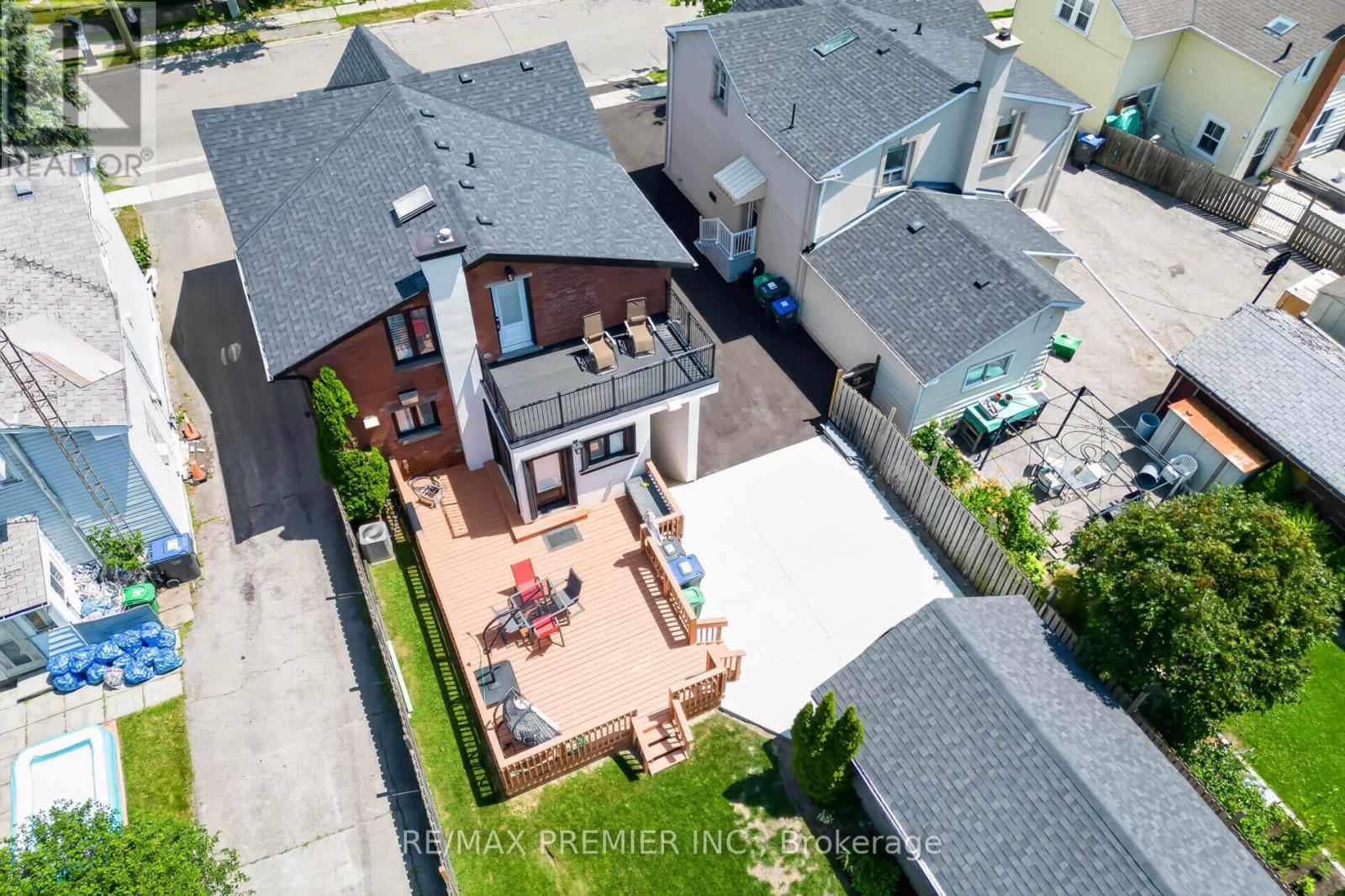 21 Elizabeth Street N, Brampton, Ontario  L6X 1S1 - Photo 39 - W13723662
