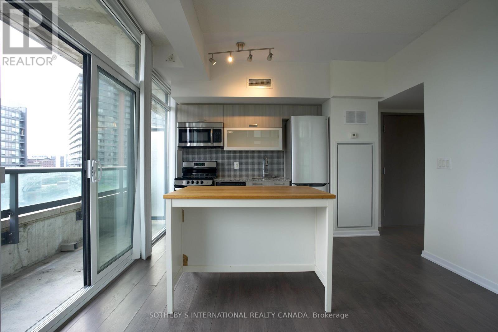 815 - 36 Lisgar Street, Toronto, Ontario  M6J 0C7 - Photo 9 - C13481094