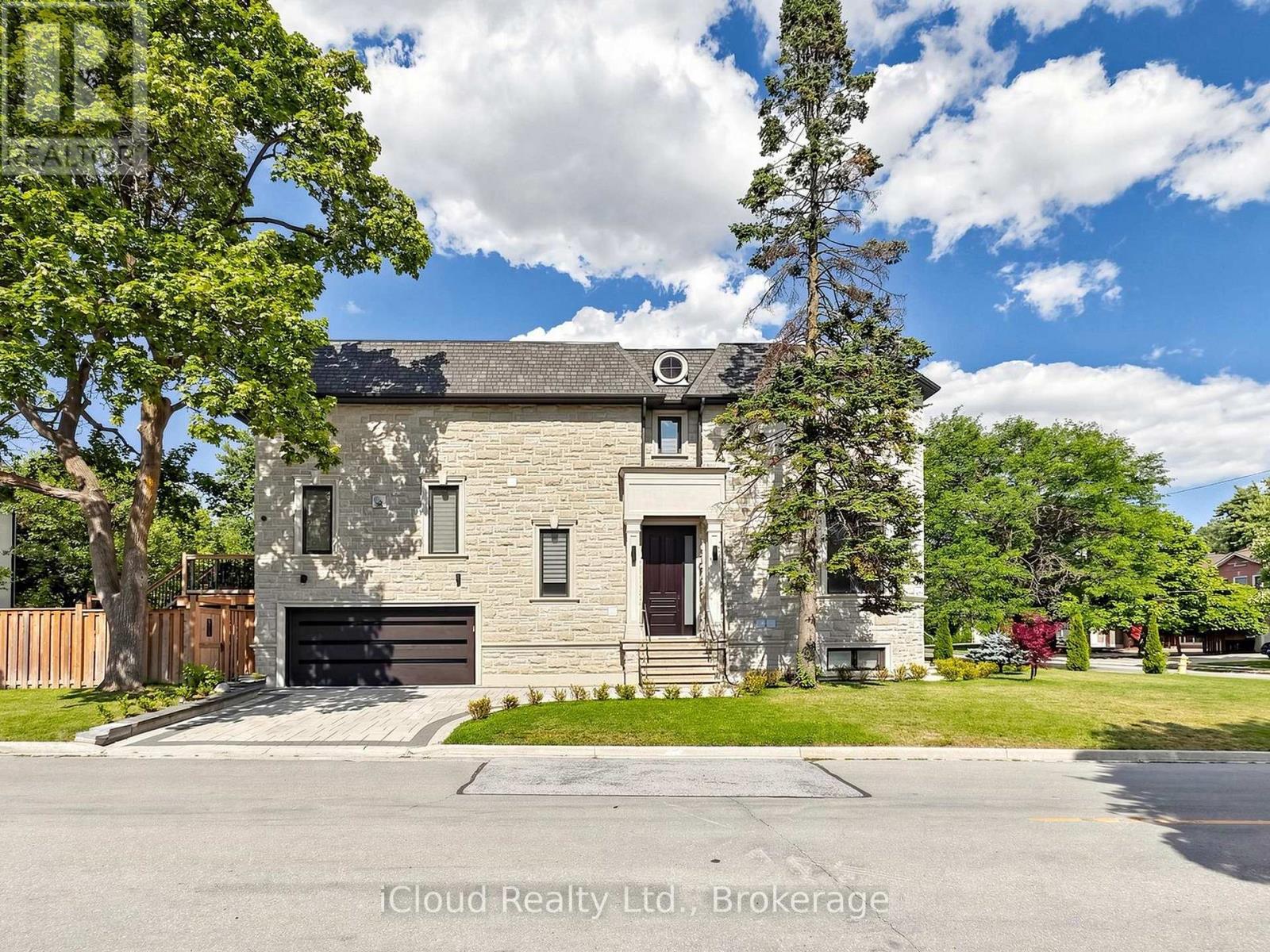 64 Risebrough Avenue, Toronto, Ontario  M2M 2E3 - Photo 4 - C13603888