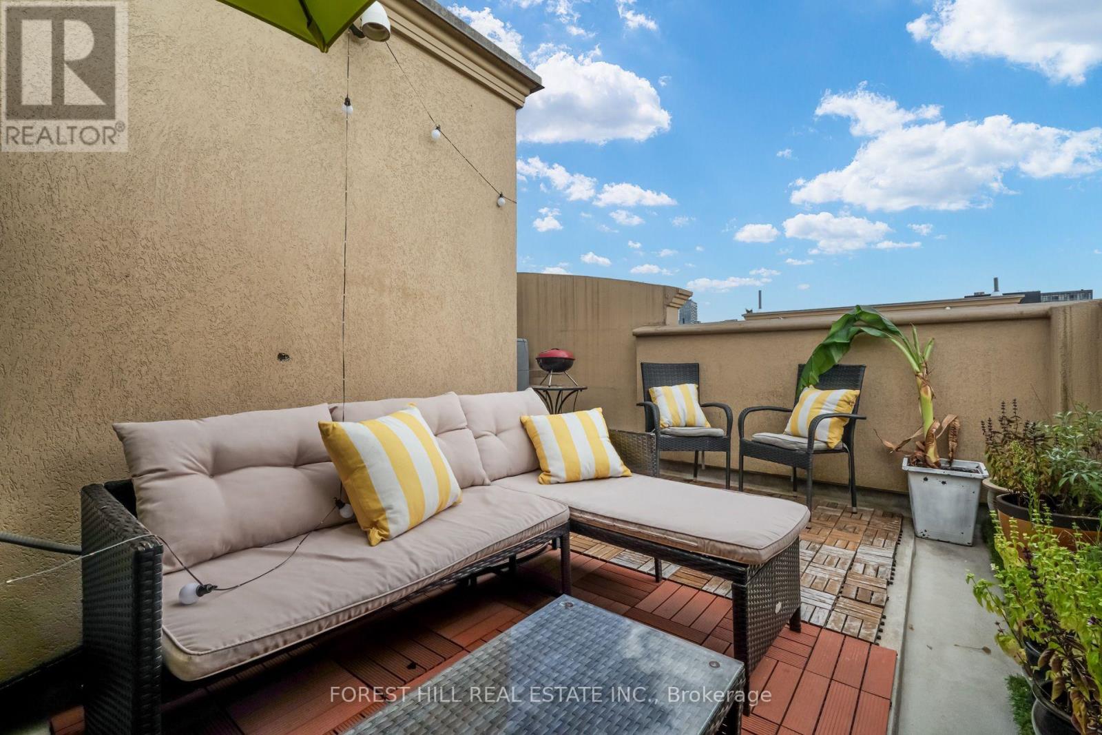 Th 3 - 68 Carr Street, Toronto, Ontario  M5T 1B7 - Photo 17 - C13721158