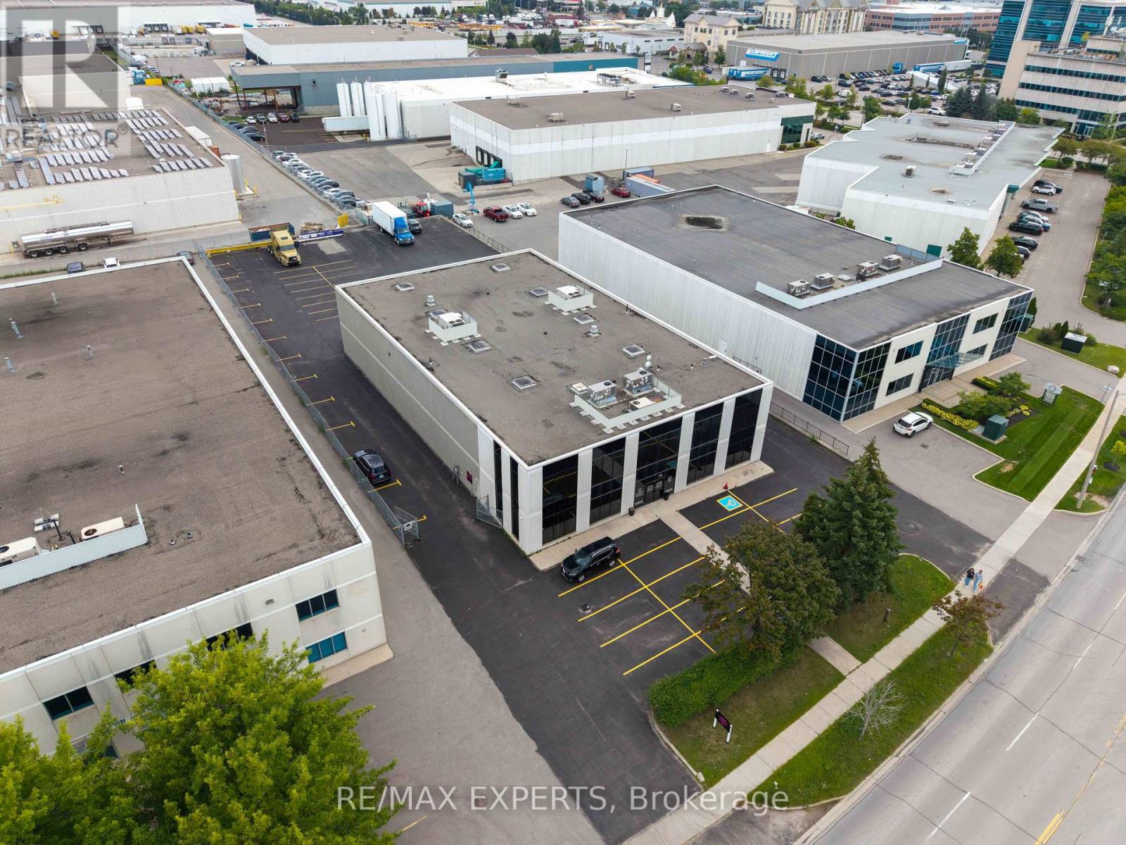 7115 Edwards Boulevard, Mississauga, Ontario  L5S 1Z2 - Photo 2 - W13710558
