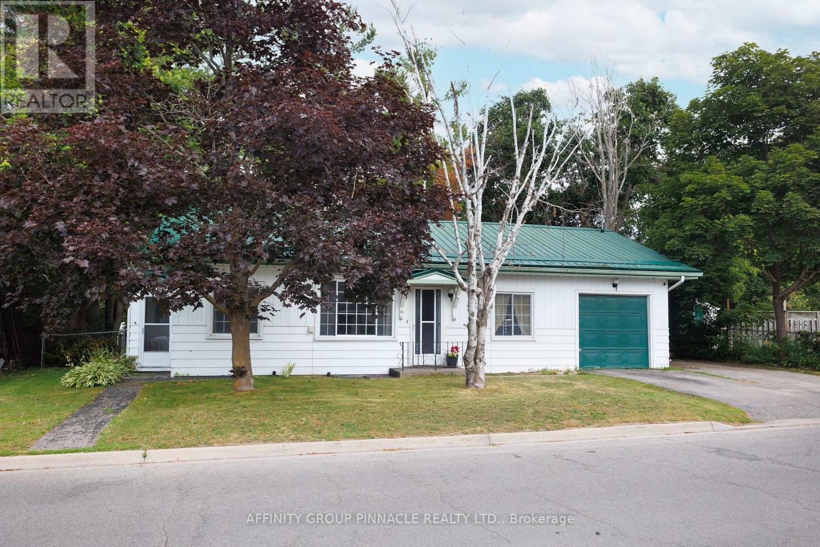 35 Clifton Street, Kawartha Lakes, Ontario  K0M 1N0 - Photo 3 - X13548720