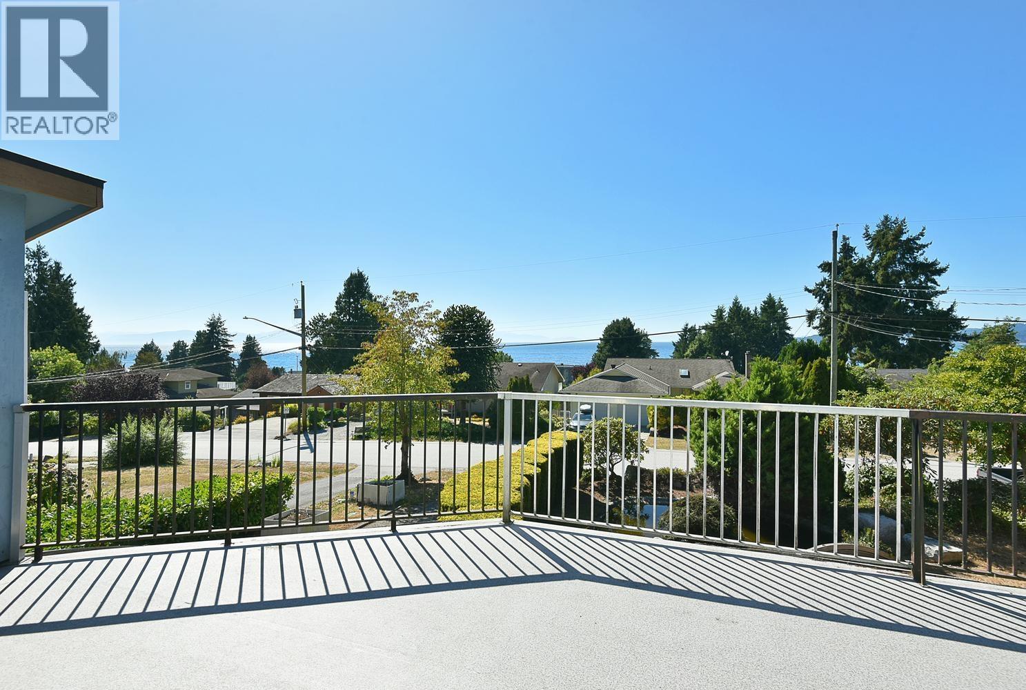 4726 Laurel Avenue, Sechelt, British Columbia  V7Z 0E7 - Photo 13 - R3159654