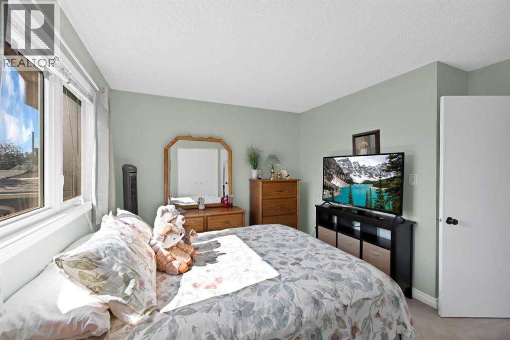 256 Parkwood Close SE, Calgary, Alberta  T2J 3V9 - Photo 21 - A2340698