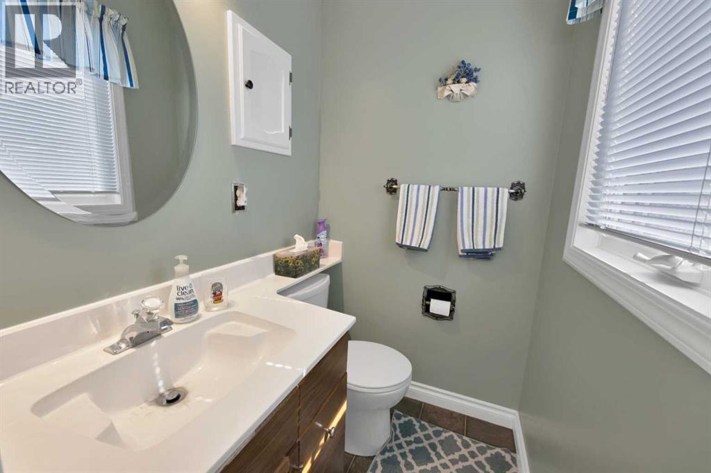 256 Parkwood Close SE, Calgary, Alberta  T2J 3V9 - Photo 22 - A2340698