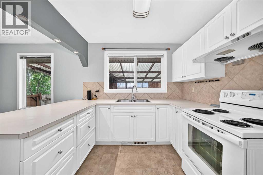 5116 Forego Avenue, Calgary, Alberta  T2A 2C6 - Photo 6 - A2340979
