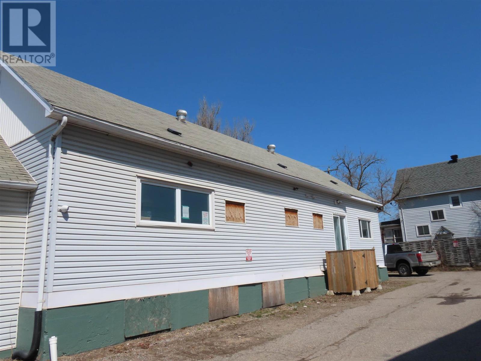 346 North St, Sault Ste Marie, Ontario  P6B 2A8 - Photo 2 - SM262366