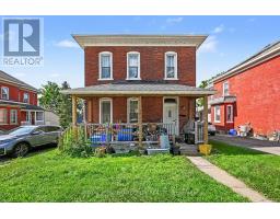 48 ELMSLEY STREET S, Smiths Falls, Ontario