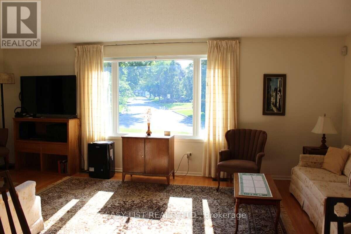 2154 Dutton Crescent, Ottawa, Ontario  K1J 6K4 - Photo 10 - X13723686