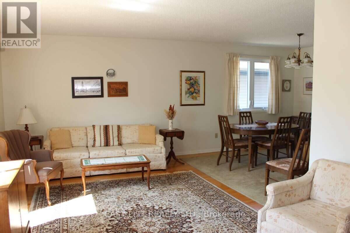 2154 Dutton Crescent, Ottawa, Ontario  K1J 6K4 - Photo 9 - X13723686