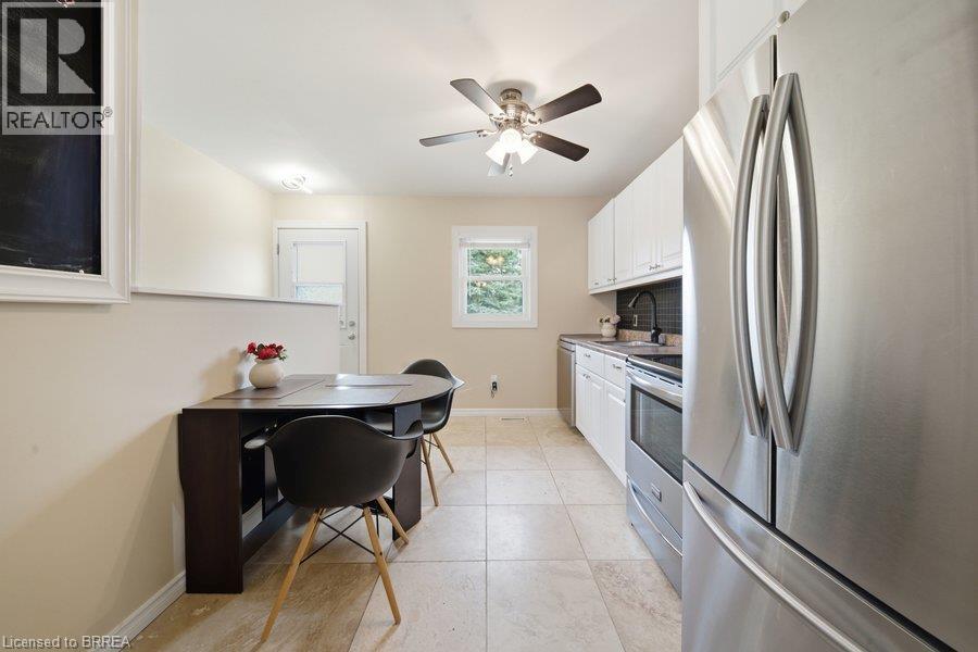 27 Frank Street, Brantford, Ontario  N3T 5C8 - Photo 3 - 40859134