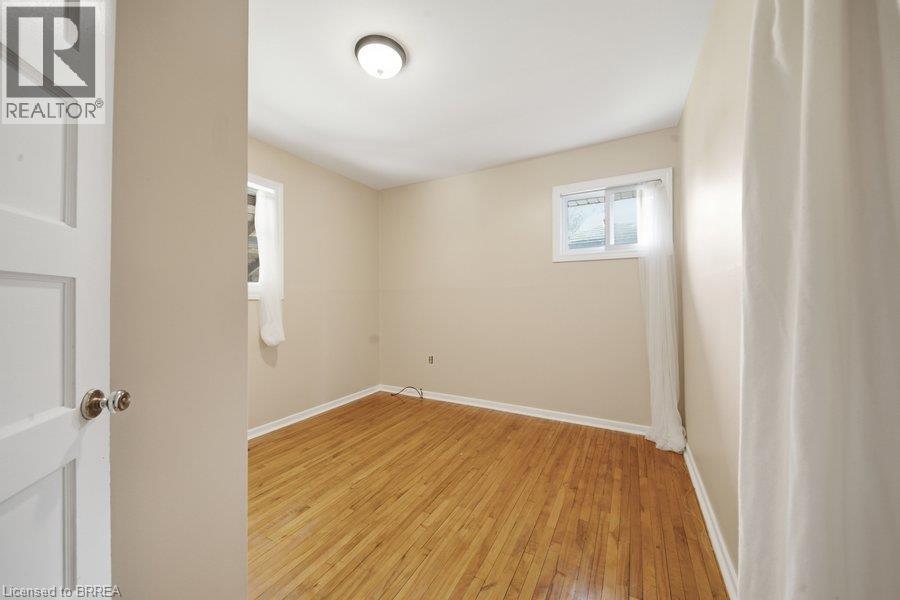 27 Frank Street, Brantford, Ontario  N3T 5C8 - Photo 8 - 40859134