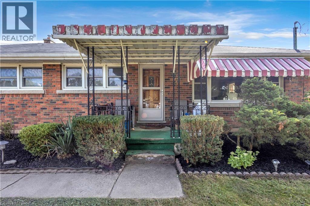 7 Willowdale Street, Brantford, Ontario  N3T 0L3 - Photo 3 - 40856653