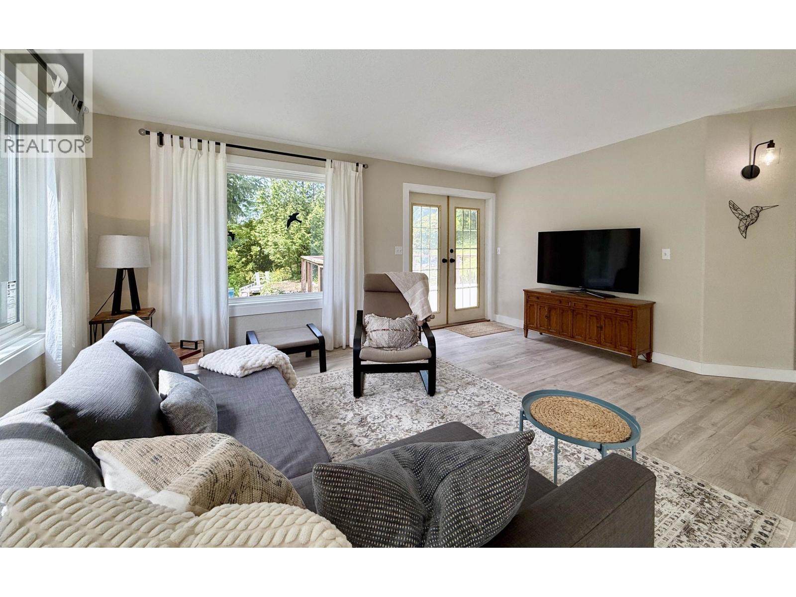 6376 Sunshine Coast Highway, Sechelt, British Columbia  V7Z 0M3 - Photo 6 - R3159703