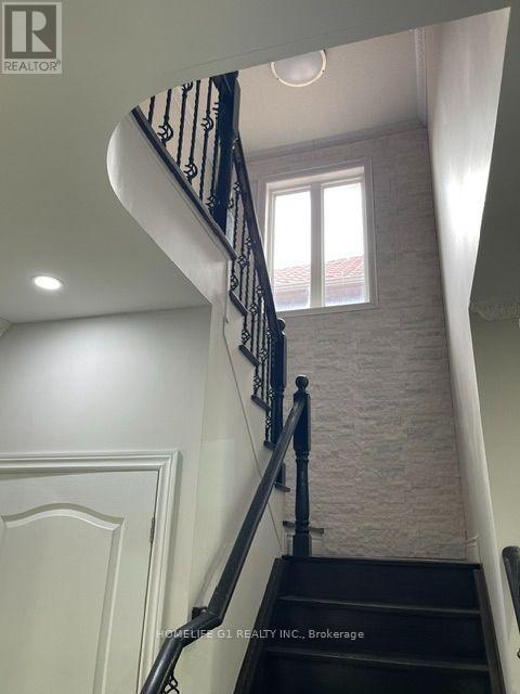 11 Kistler Street, Brampton, Ontario  L6R 0P7 - Photo 12 - W13720160