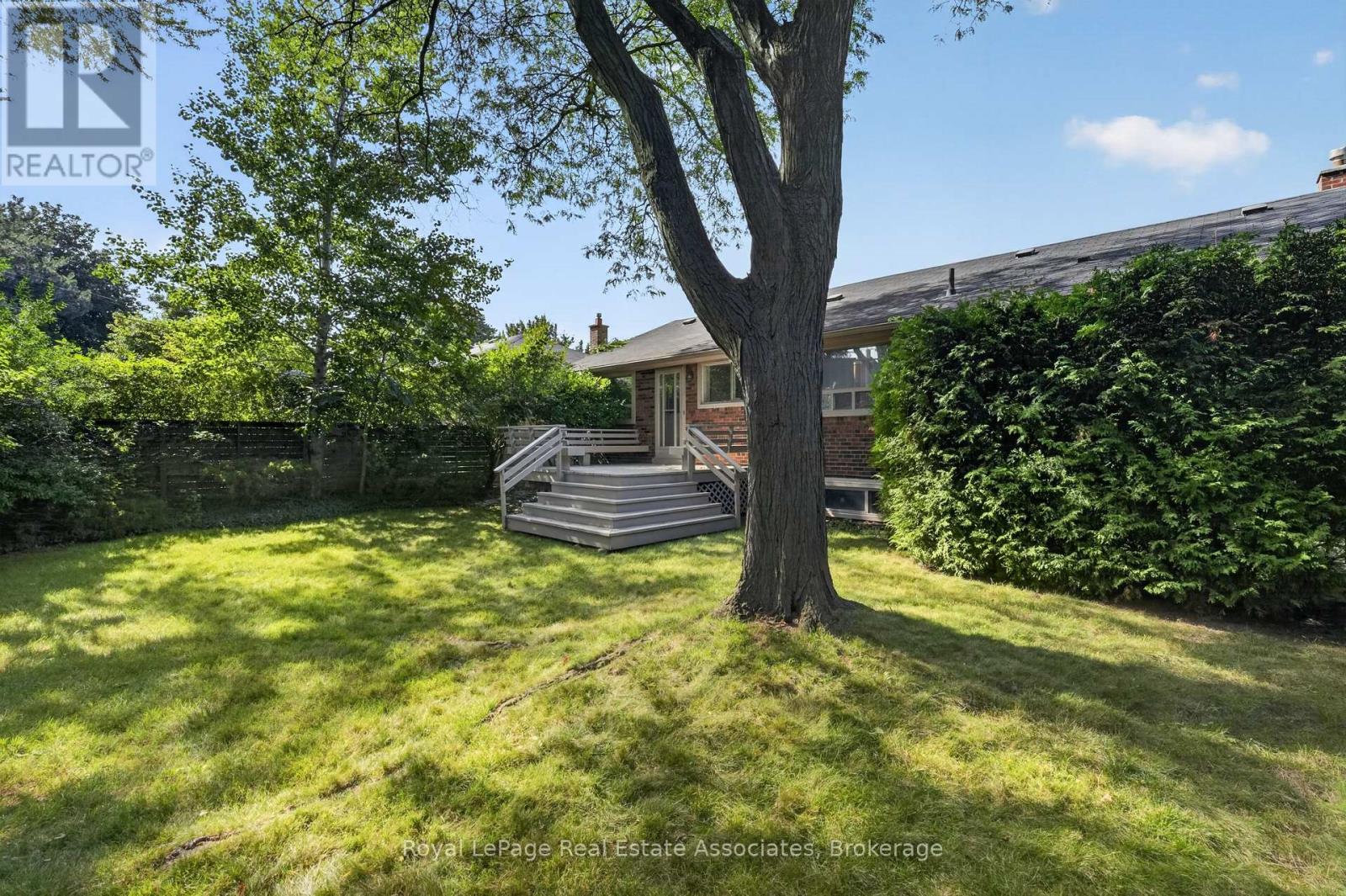 7 Greening Crescent, Toronto, Ontario  M9A 1N9 - Photo 45 - W13722596