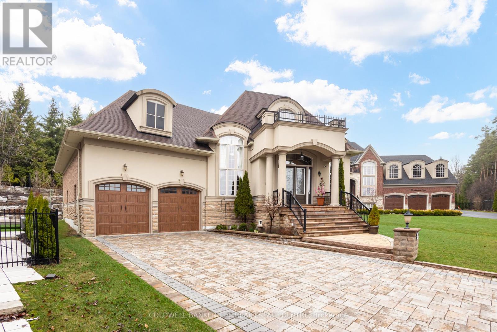 20 Aubrietia Court, Richmond Hill, Ontario  L4E 2R3 - Photo 4 - N13024440