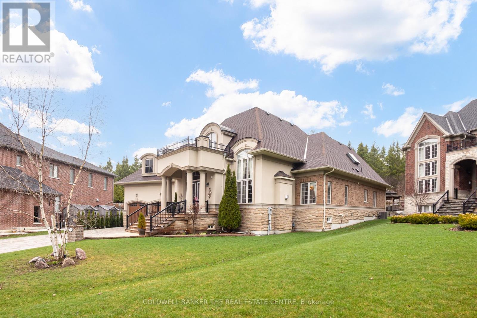 20 Aubrietia Court, Richmond Hill, Ontario  L4E 2R3 - Photo 3 - N13024440