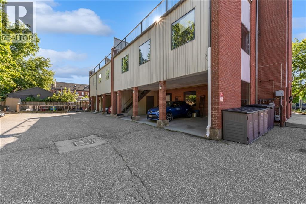 14 Ontario Street, Grimsby, Ontario  L3M 3G9 - Photo 4 - 40858927