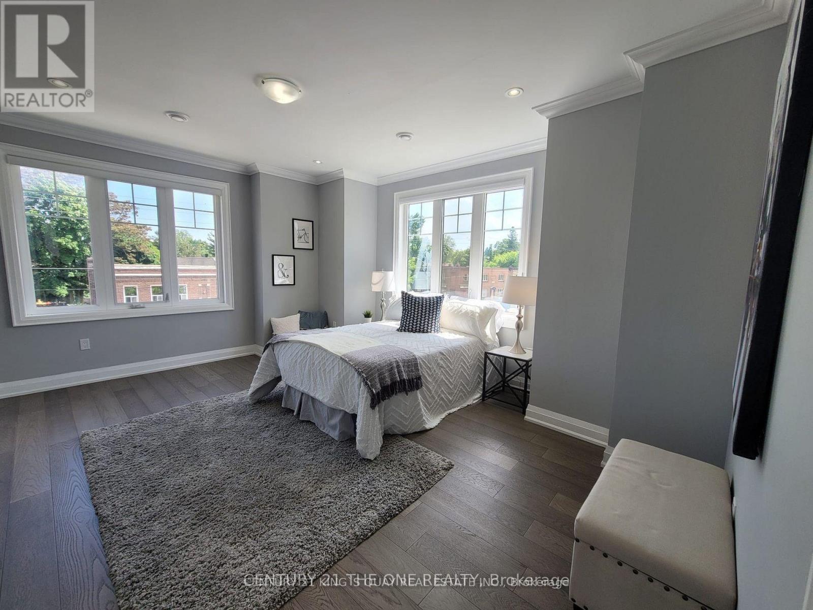 323 Sutherland Drive, Toronto, Ontario  M4G 1J7 - Photo 10 - C13723744