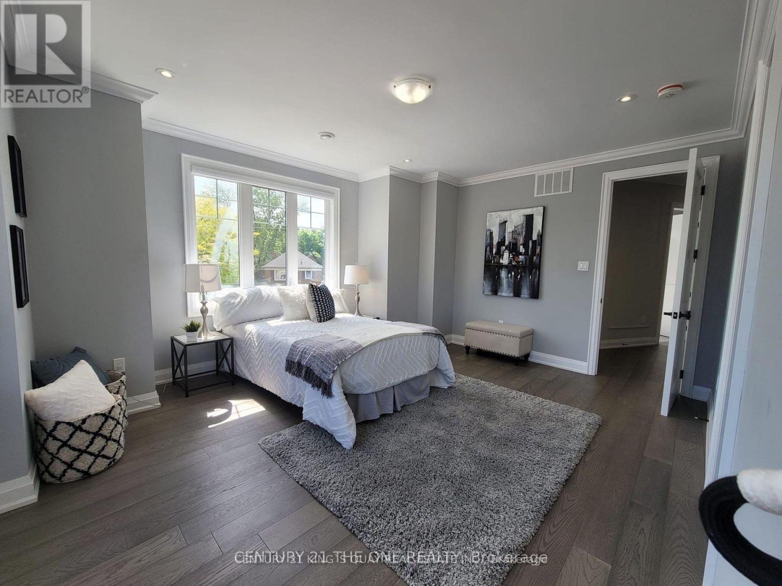 323 Sutherland Drive, Toronto, Ontario  M4G 1J7 - Photo 11 - C13723744