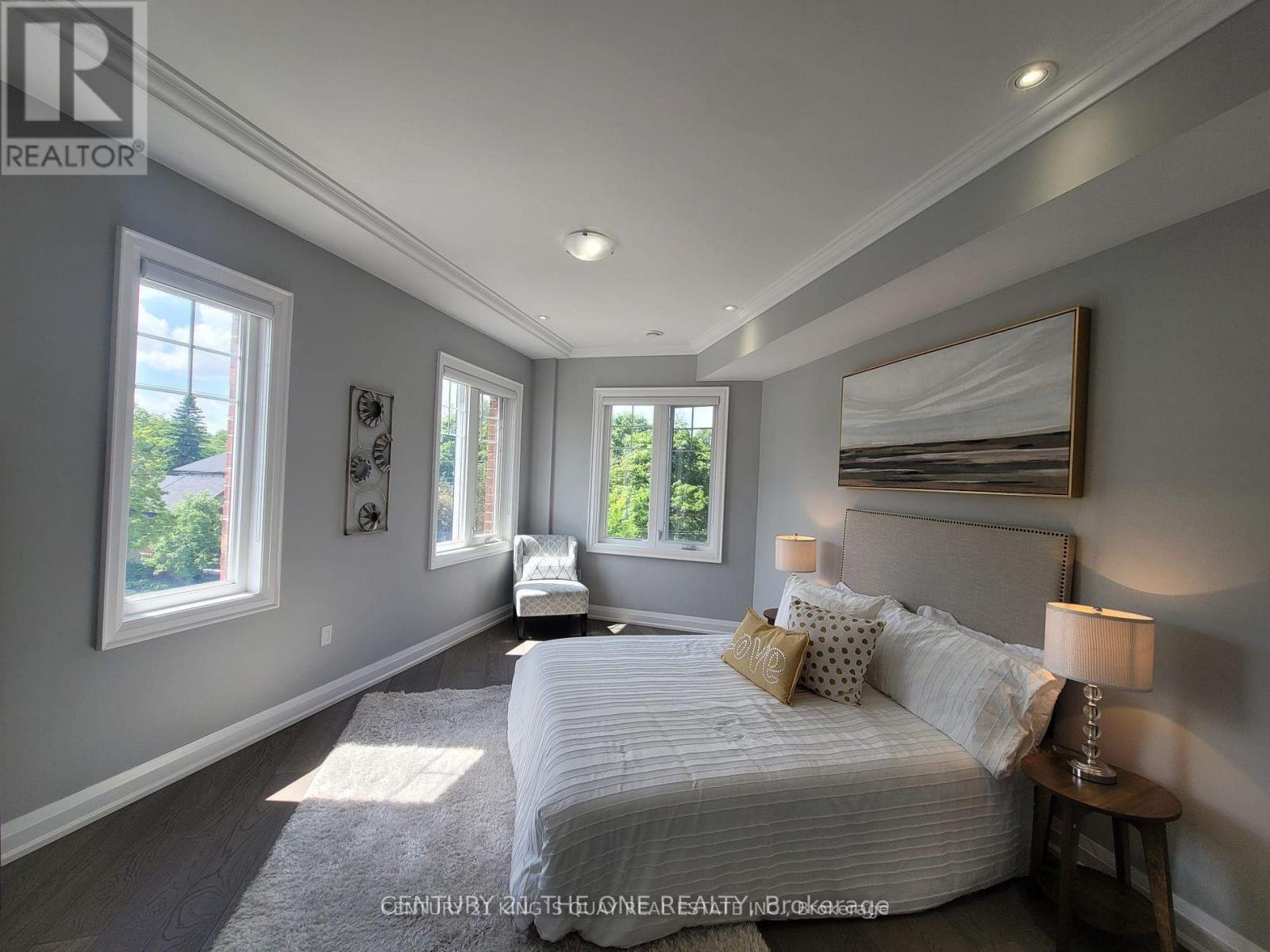 323 Sutherland Drive, Toronto, Ontario  M4G 1J7 - Photo 14 - C13723744