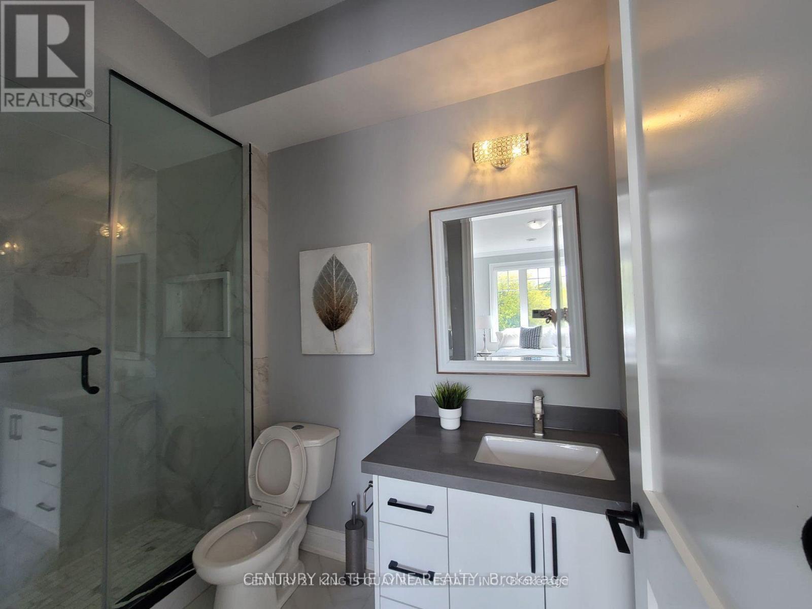 323 Sutherland Drive, Toronto, Ontario  M4G 1J7 - Photo 16 - C13723744