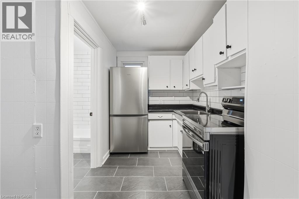 27 Albert Street Unit# Main, Welland, Ontario  L3B 4L1 - Photo 5 - 40859127