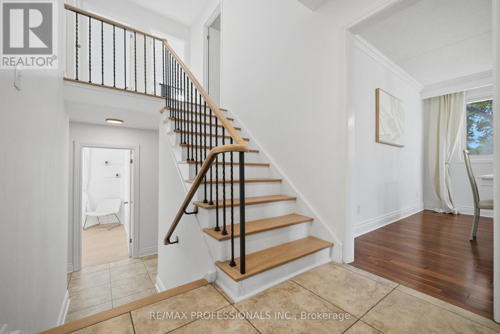 10 Hopedale Court, Mississauga, Ontario  L5M 2E9 - Photo 18 - W13723710