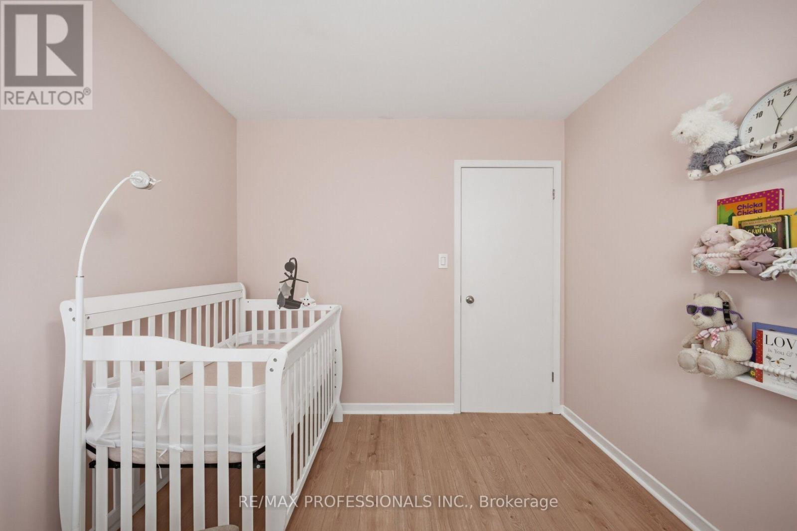10 Hopedale Court, Mississauga, Ontario  L5M 2E9 - Photo 25 - W13723710