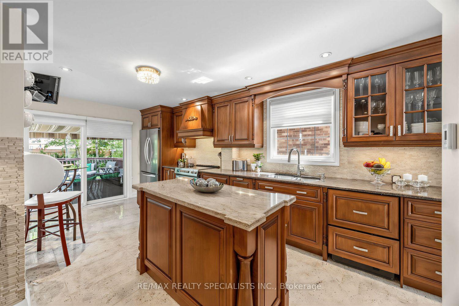 1211 Royal York Road, Toronto, Ontario  M9A 4B5 - Photo 10 - W13723730