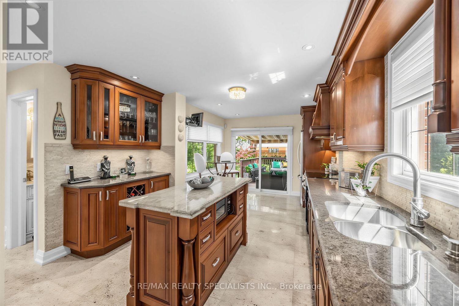1211 Royal York Road, Toronto, Ontario  M9A 4B5 - Photo 11 - W13723730