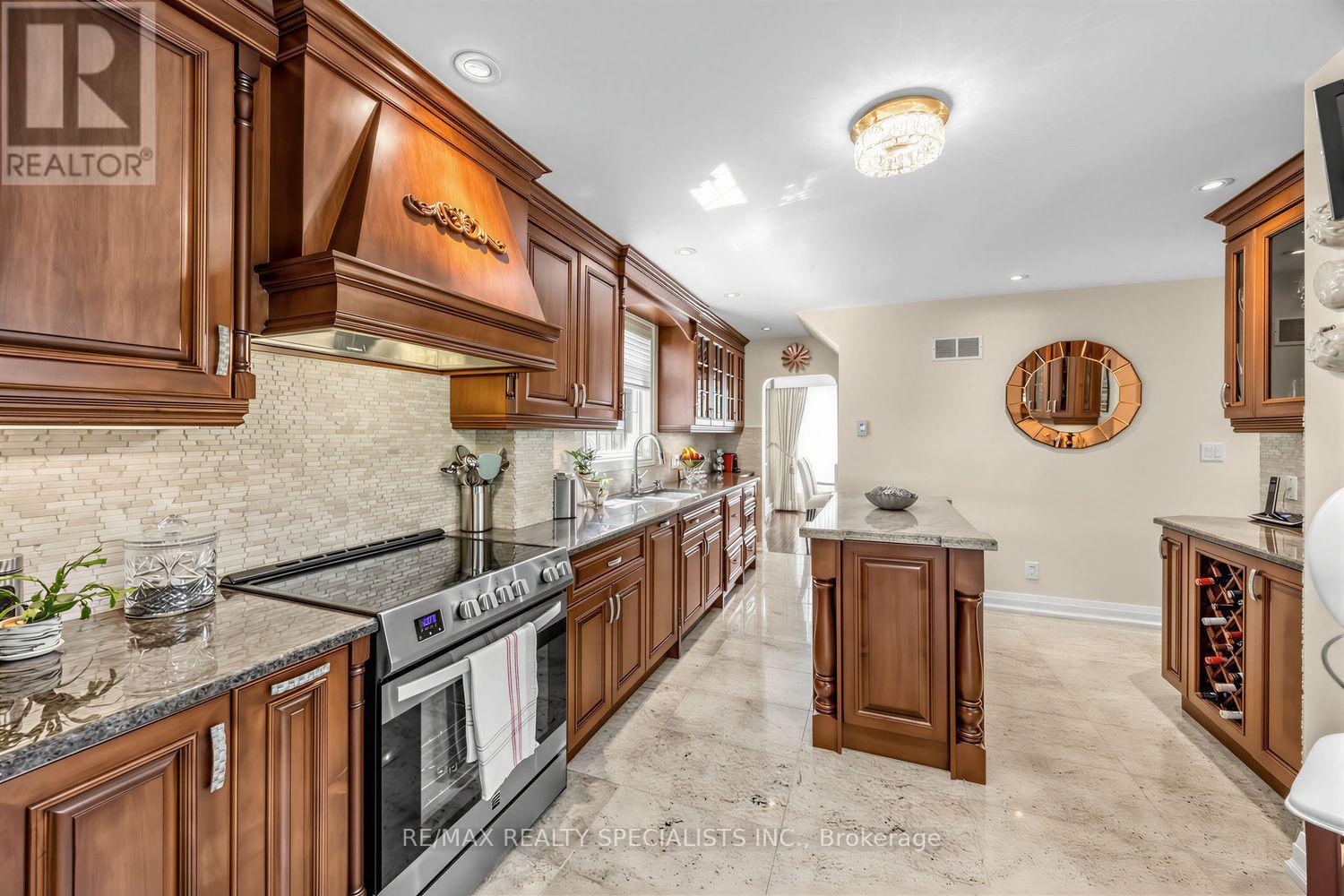1211 Royal York Road, Toronto, Ontario  M9A 4B5 - Photo 12 - W13723730